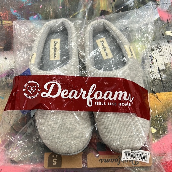 NWT Dearfoams Memory Foam Slippers Gray Small - Picture 1 of 6